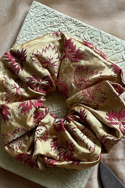Jupiter The Guru Grace Classic Scrunchie