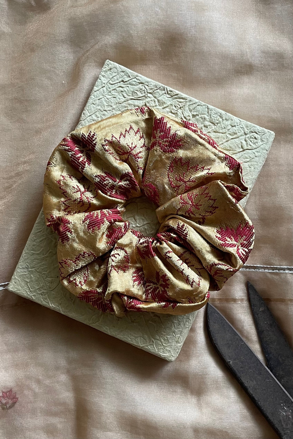 Jupiter The Guru Grace Classic Scrunchie