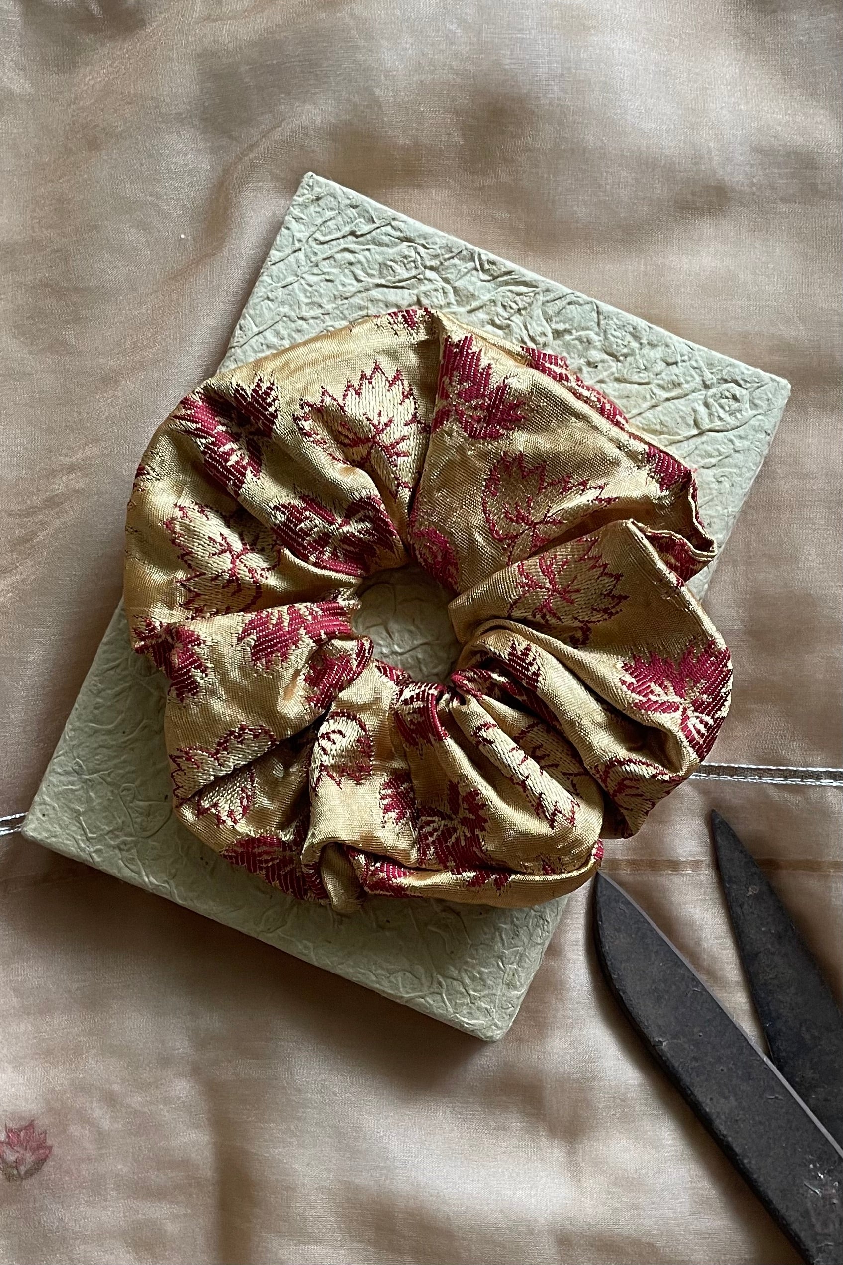 Jupiter The Guru Grace Classic Scrunchie